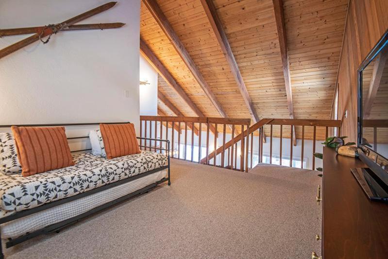 Three Rivers Basecamp Sunriver Exterior photo
